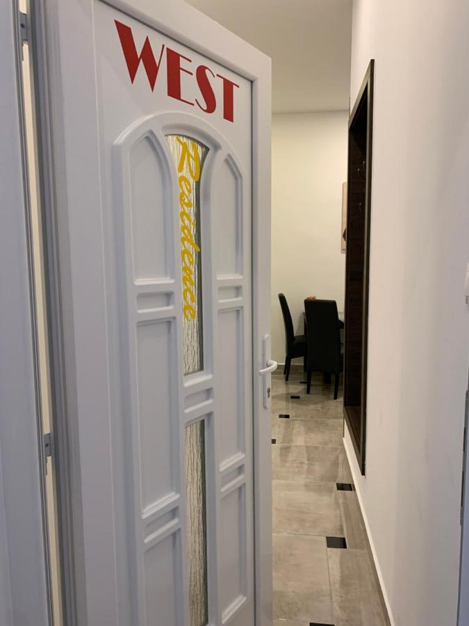 West Residence Budapest Bagian luar foto