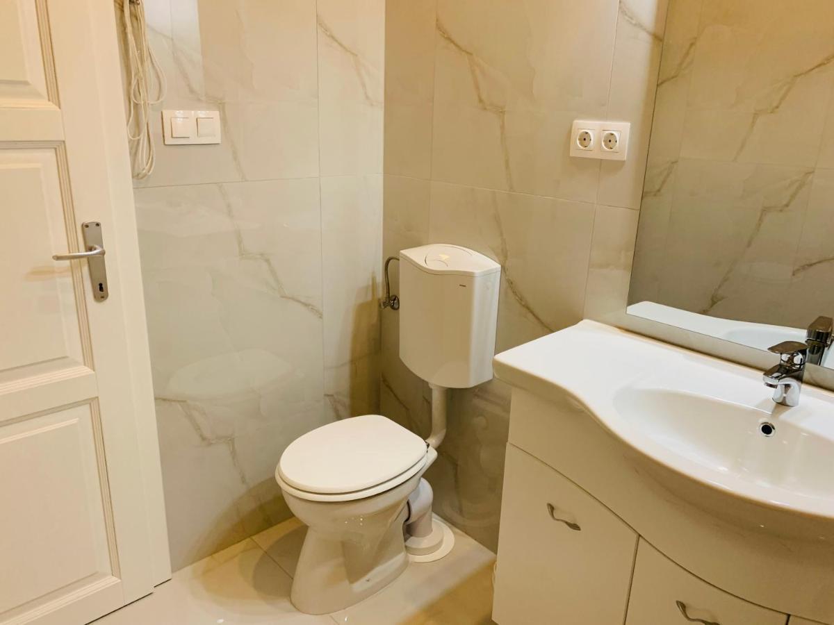 West Residence Budapest Bagian luar foto