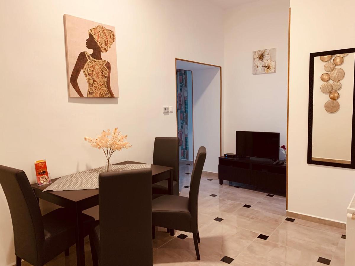 West Residence Budapest Bagian luar foto