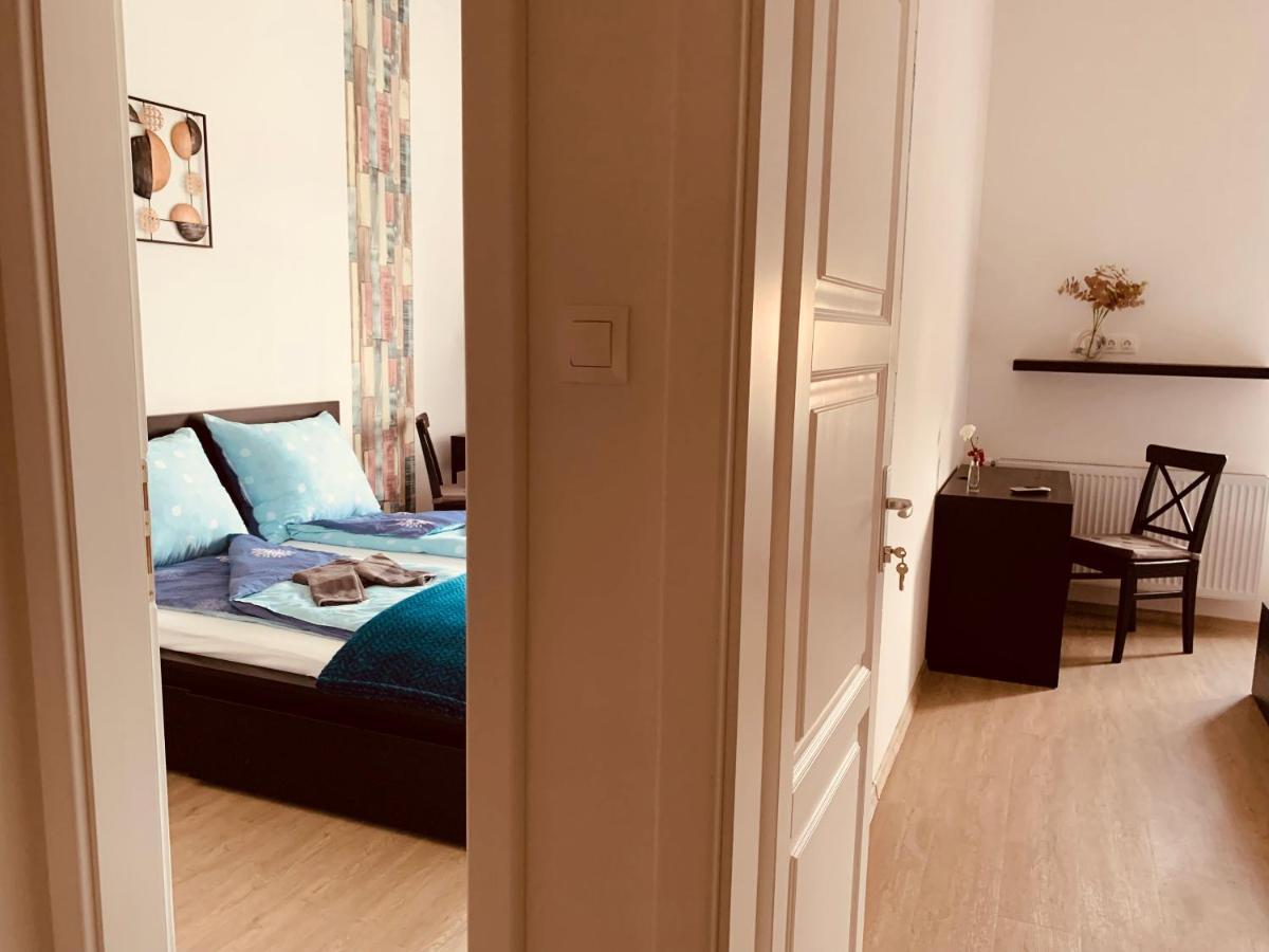 West Residence Budapest Bagian luar foto